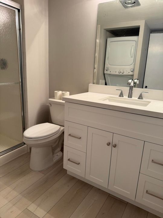 Active With Contract: $205,000 (2 beds, 2 baths, 1216 Square Feet)