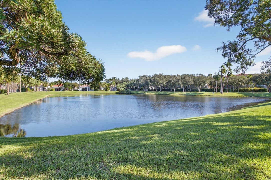 For Sale: $739,000 (3 beds, 2 baths, 1567 Square Feet)