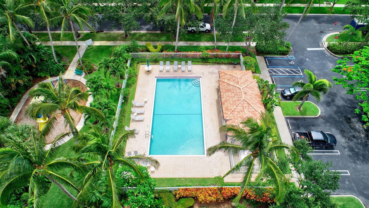 For Sale: $739,000 (3 beds, 2 baths, 1567 Square Feet)