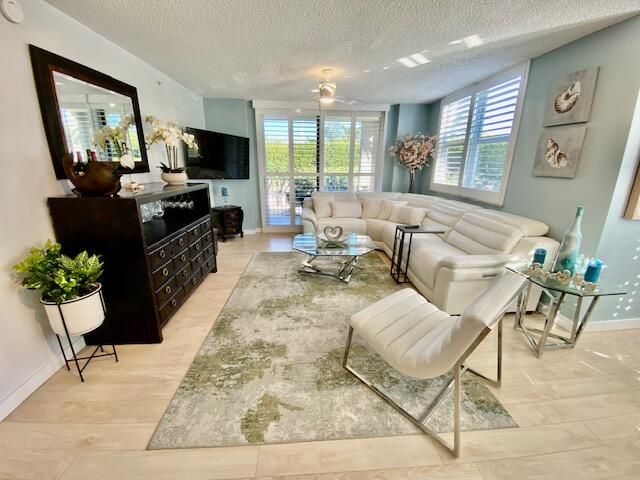 出租: $5,500 (3 贝兹, 2 浴室, 1571 平方英尺)