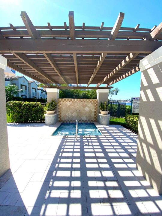 出租: $5,500 (3 贝兹, 2 浴室, 1571 平方英尺)