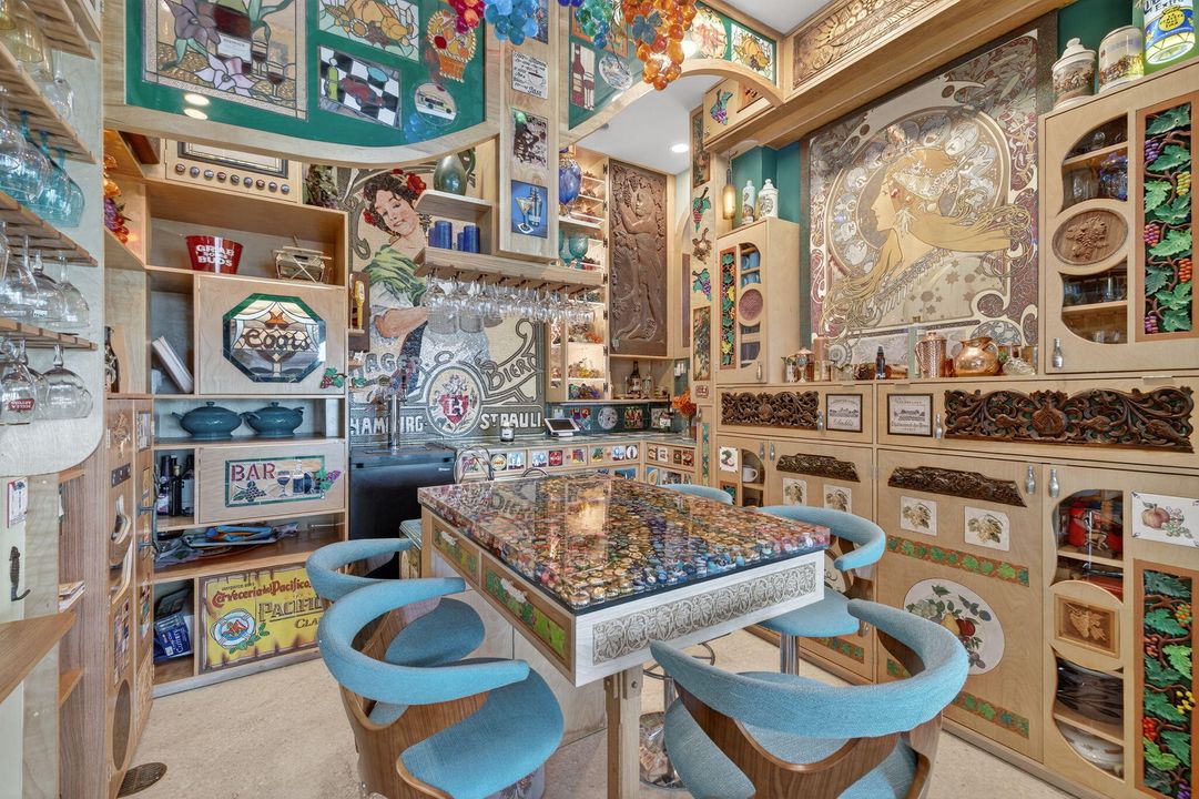 For Sale: $22,250,000 (12 beds, 10 baths, 12709 Square Feet)