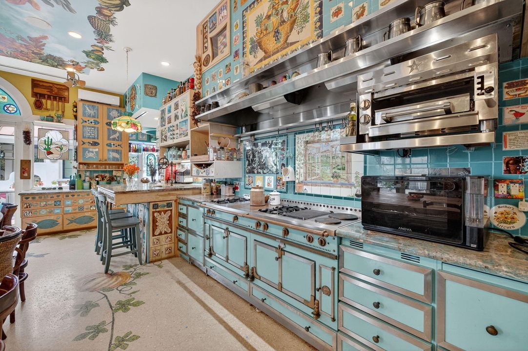 For Sale: $22,250,000 (12 beds, 10 baths, 12709 Square Feet)