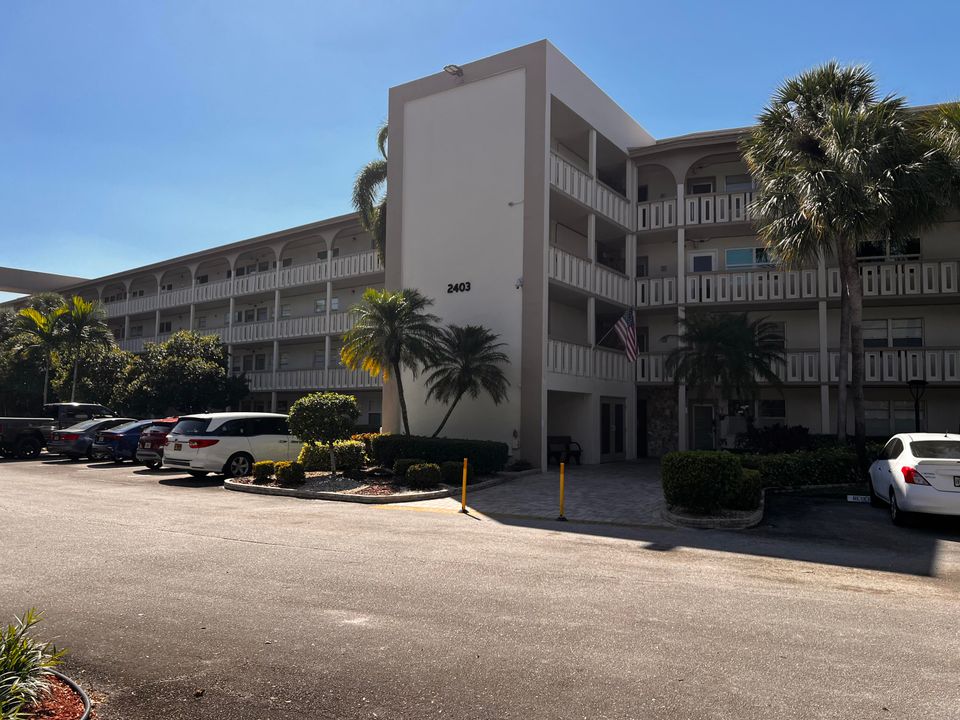 For Sale: $150,000 (2 beds, 2 baths, 1291 Square Feet)