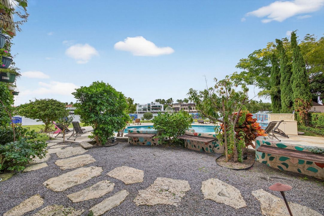 For Sale: $22,250,000 (12 beds, 10 baths, 12709 Square Feet)