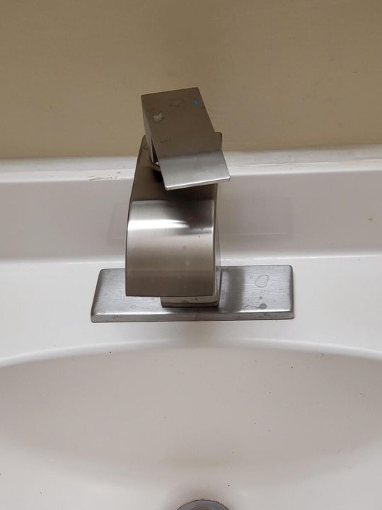 For Rent: $3,300 (3 beds, 2 baths, 1412 Square Feet)