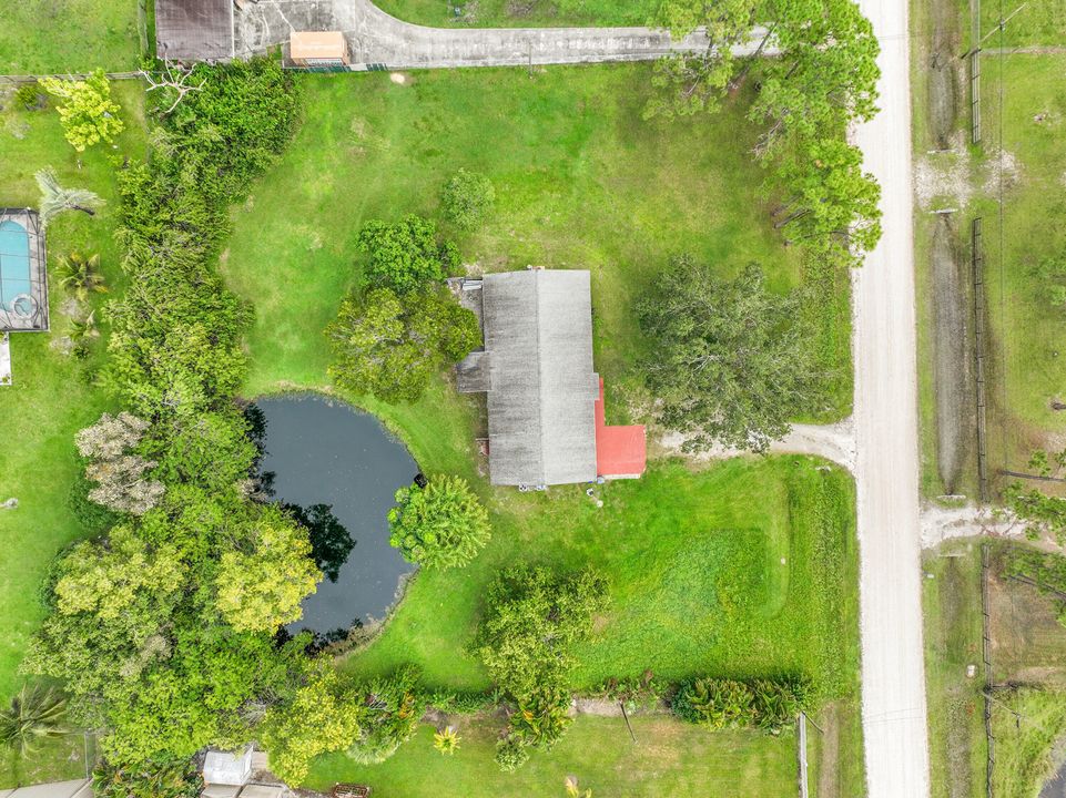 Recently Sold: $550,000 (3 beds, 2 baths, 1537 Square Feet)