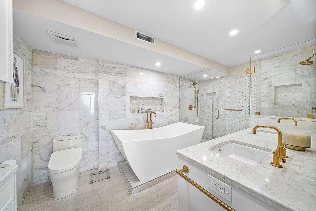 Activo con contrato: $1,000,000 (2 camas, 2 baños, 1556 Pies cuadrados)