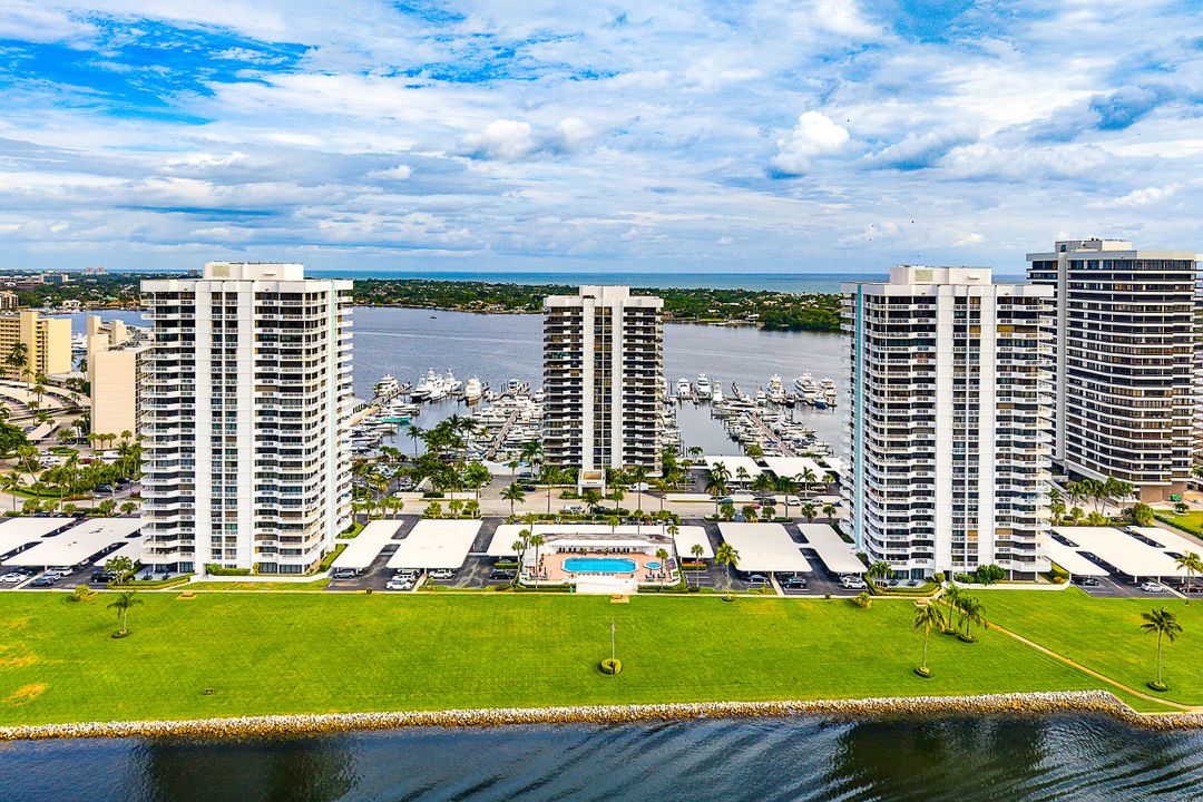 Activo con contrato: $1,000,000 (2 camas, 2 baños, 1556 Pies cuadrados)