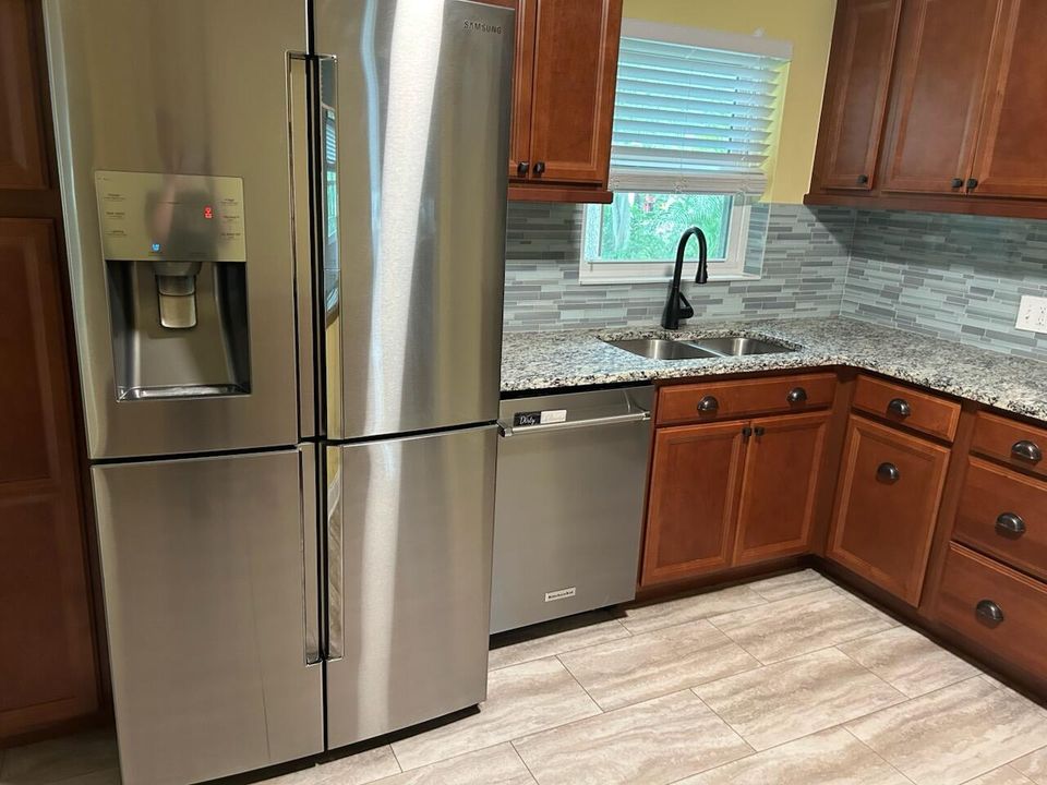 En Venta: $550,000 (3 camas, 2 baños, 1628 Pies cuadrados)