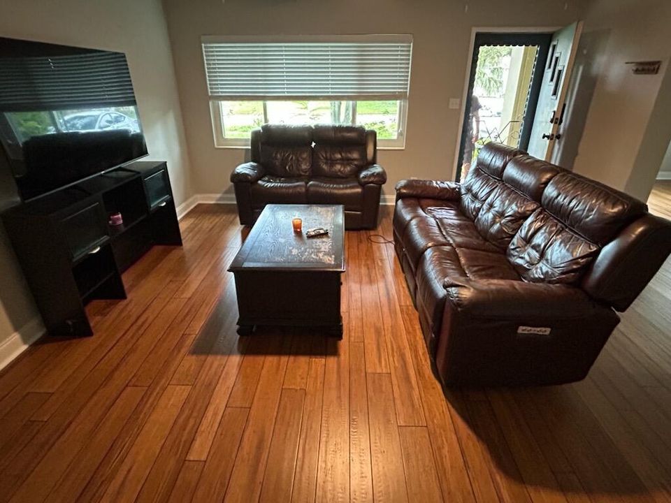 En Venta: $550,000 (3 camas, 2 baños, 1628 Pies cuadrados)