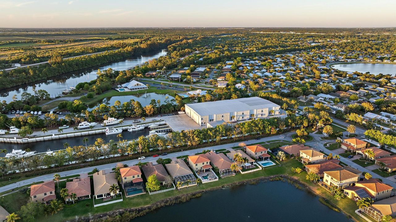 На продажу: $729,000 (5 спален, 4 ванн, 3380 Квадратных фут)