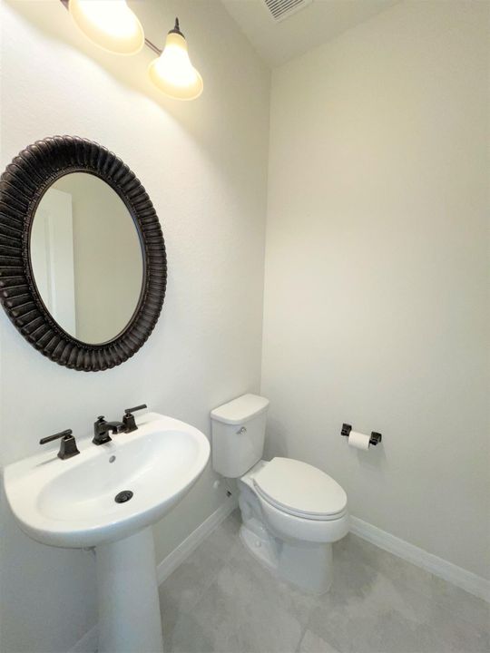 For Rent: $3,500 (3 beds, 2 baths, 1909 Square Feet)