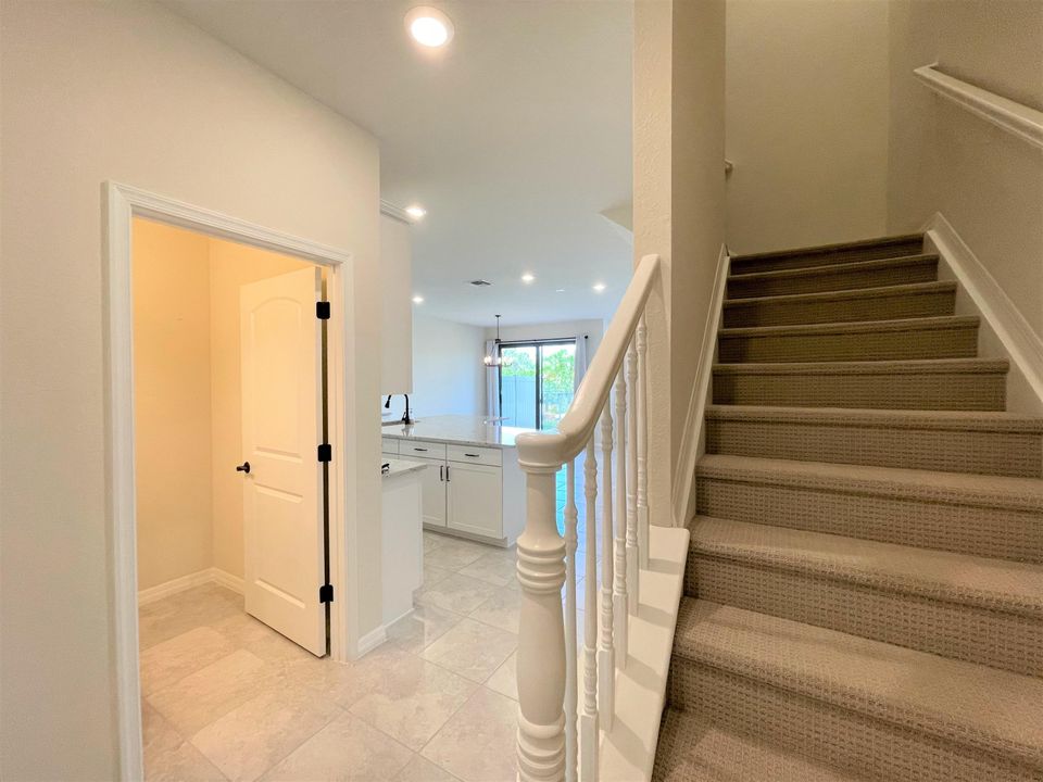 For Rent: $3,500 (3 beds, 2 baths, 1909 Square Feet)