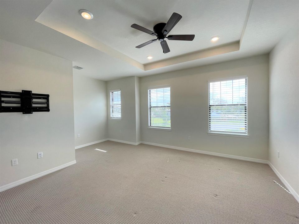 For Rent: $3,500 (3 beds, 2 baths, 1909 Square Feet)