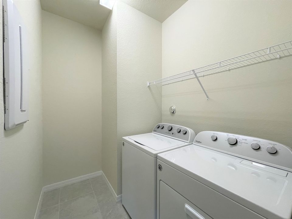 For Rent: $3,500 (3 beds, 2 baths, 1909 Square Feet)