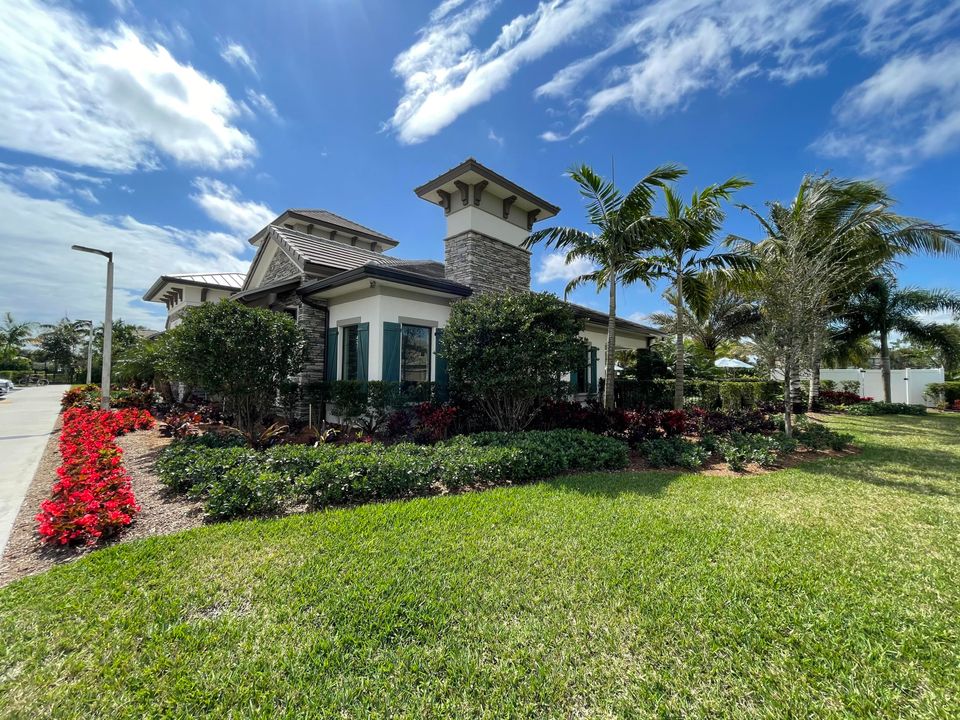 For Rent: $3,500 (3 beds, 2 baths, 1909 Square Feet)