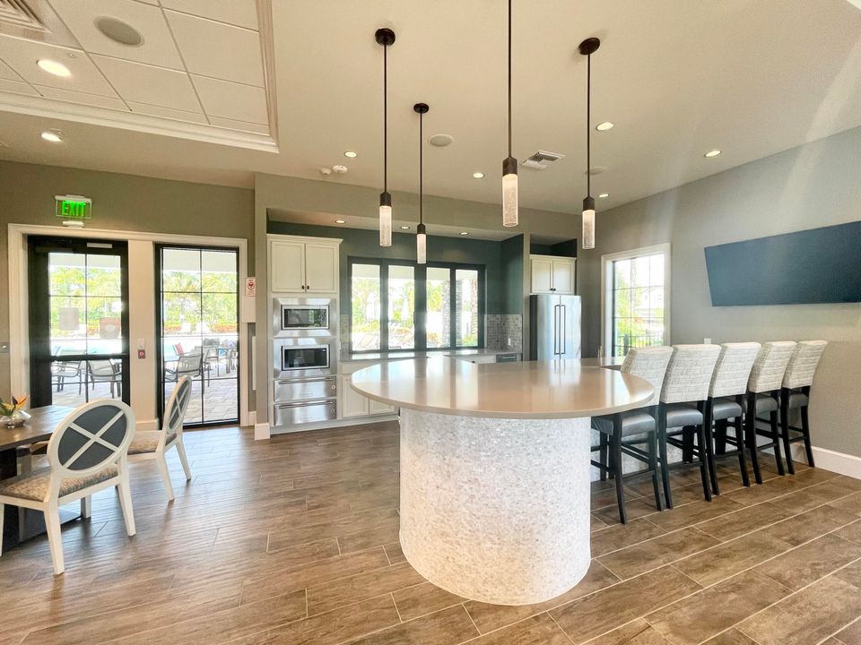 For Rent: $3,500 (3 beds, 2 baths, 1909 Square Feet)