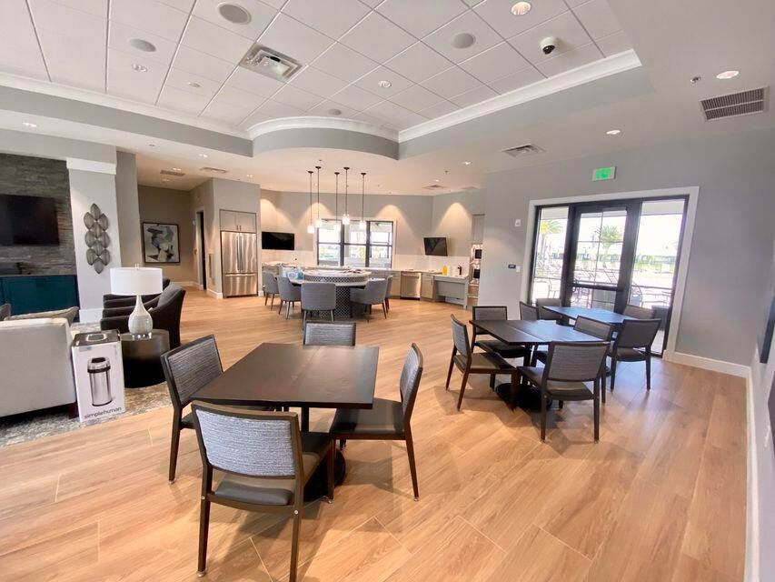 For Rent: $3,500 (3 beds, 2 baths, 1909 Square Feet)