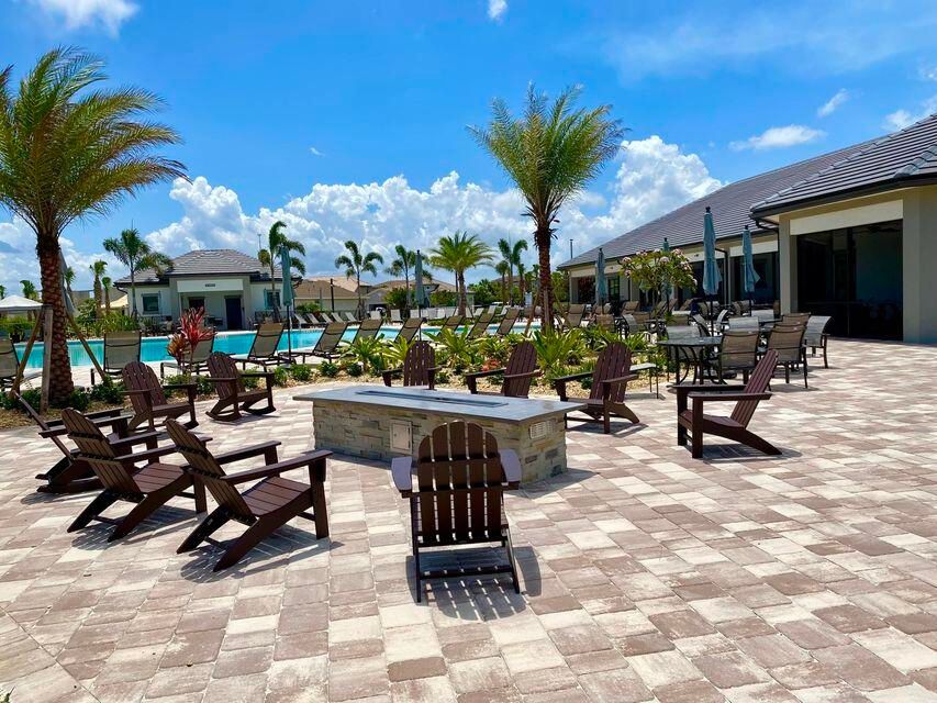 For Rent: $3,500 (3 beds, 2 baths, 1909 Square Feet)