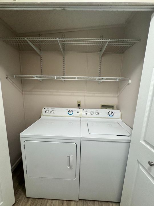 For Sale: $57,000 (2 beds, 2 baths, 1400 Square Feet)