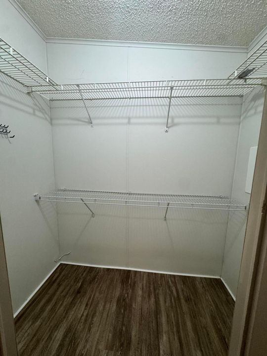 For Sale: $57,000 (2 beds, 2 baths, 1400 Square Feet)