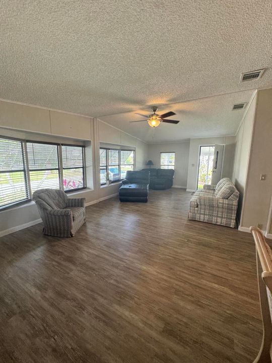 For Sale: $57,000 (2 beds, 2 baths, 1400 Square Feet)