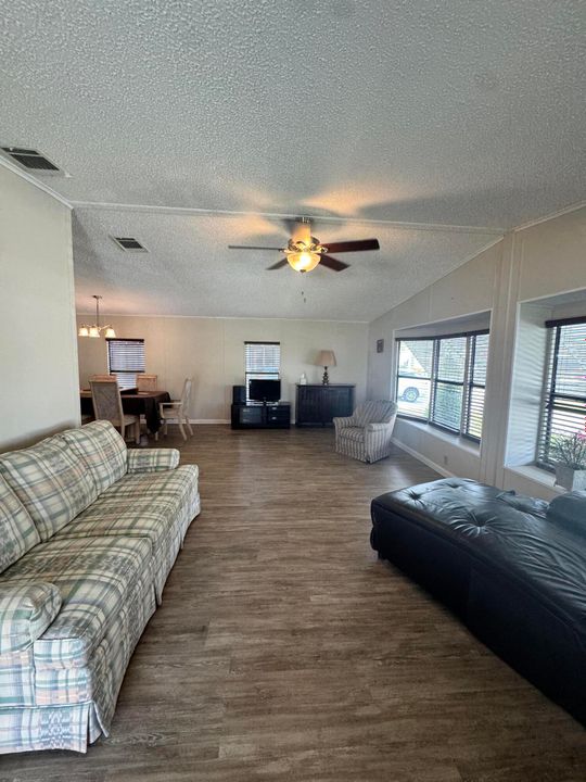 For Sale: $57,000 (2 beds, 2 baths, 1400 Square Feet)