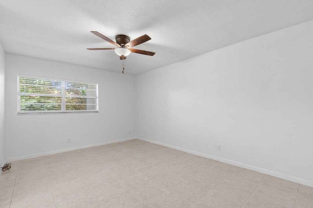 For Sale: $209,900 (2 beds, 2 baths, 1158 Square Feet)