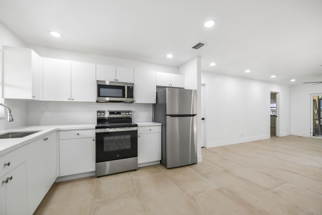 Recently Rented: $2,995 (3 beds, 2 baths, 1190 Square Feet)