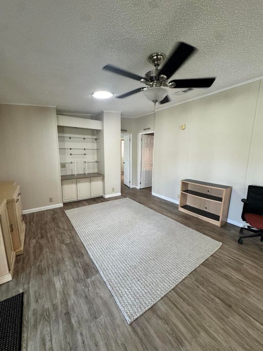 For Sale: $57,000 (2 beds, 2 baths, 1400 Square Feet)