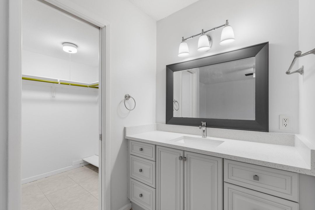 For Sale: $209,900 (2 beds, 2 baths, 1158 Square Feet)