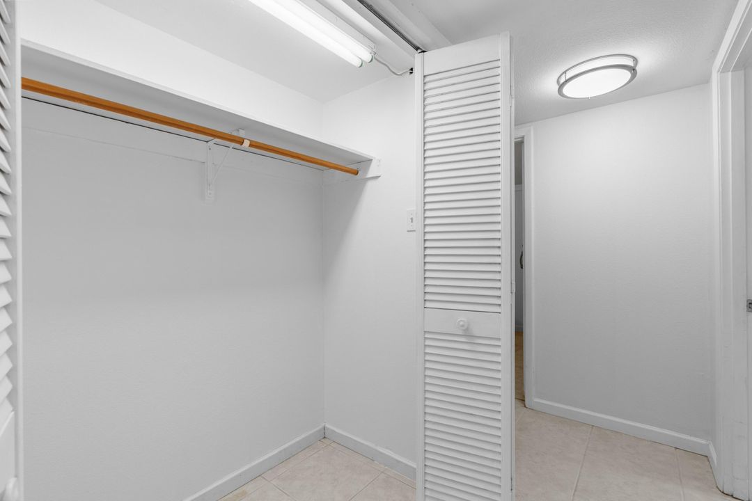 For Sale: $209,900 (2 beds, 2 baths, 1158 Square Feet)