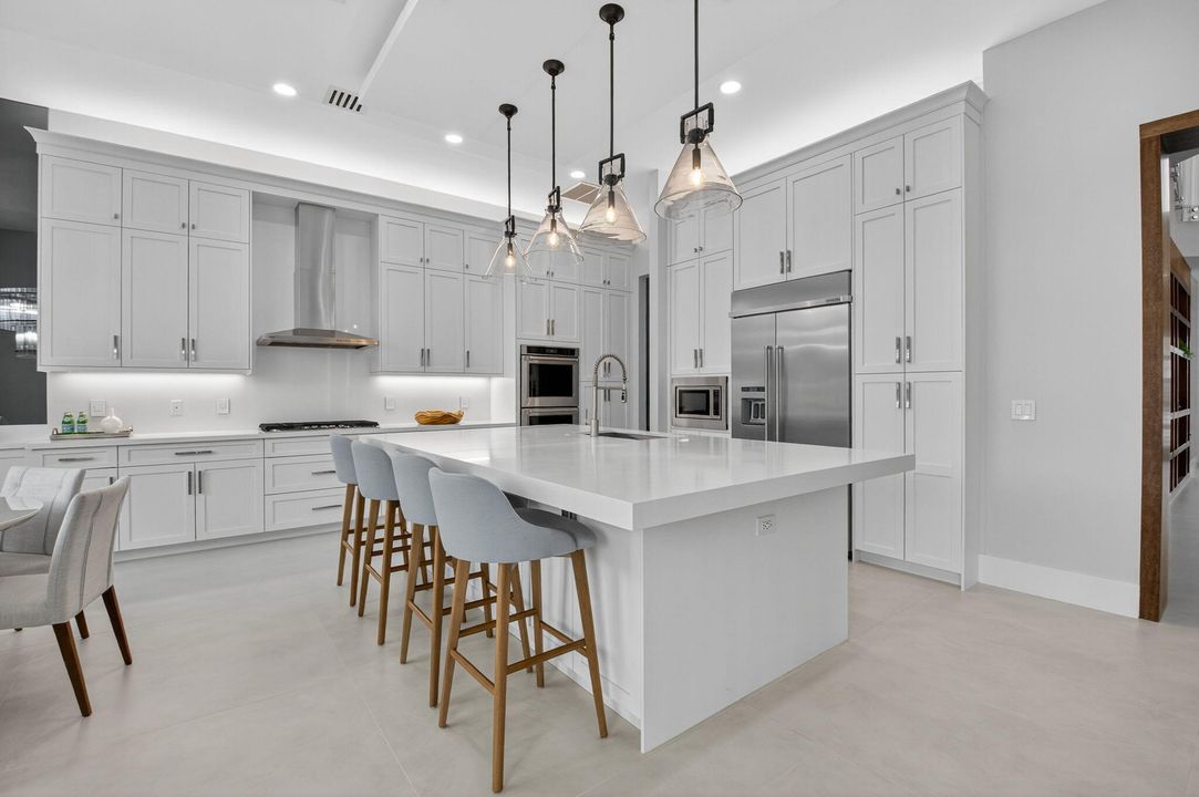 For Sale: $3,799,999 (5 beds, 6 baths, 5170 Square Feet)