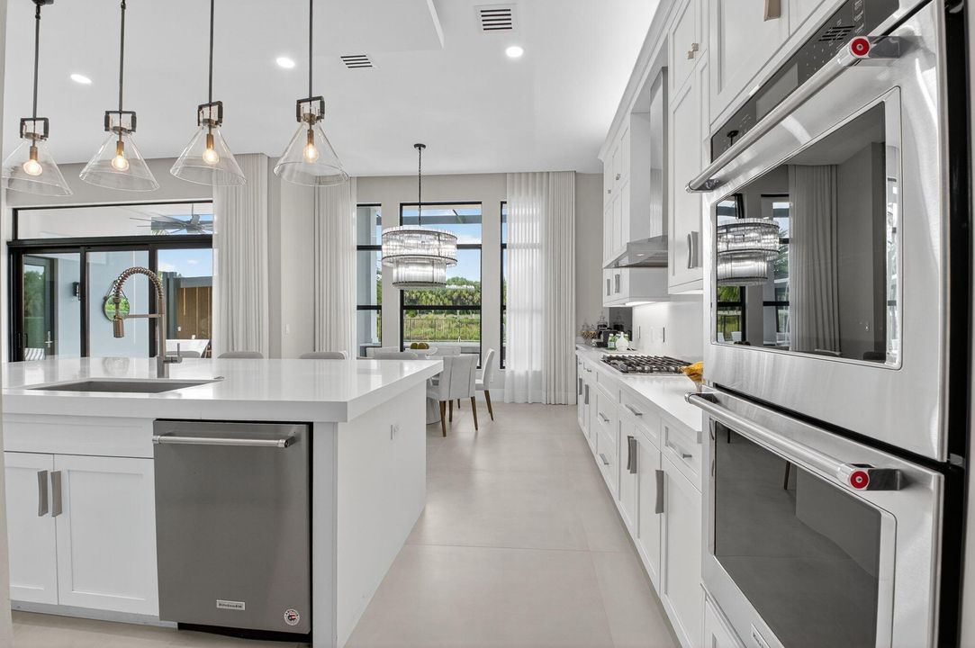 For Sale: $3,799,999 (5 beds, 6 baths, 5170 Square Feet)