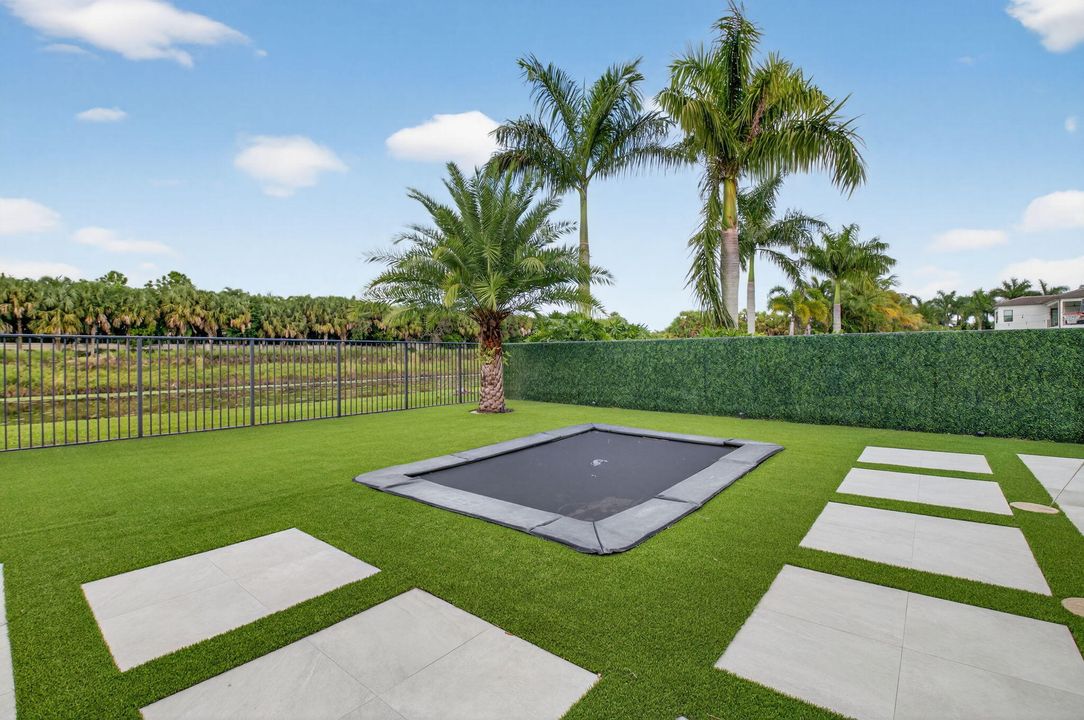 For Sale: $3,799,999 (5 beds, 6 baths, 5170 Square Feet)