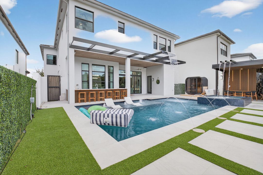 For Sale: $3,799,999 (5 beds, 6 baths, 5170 Square Feet)