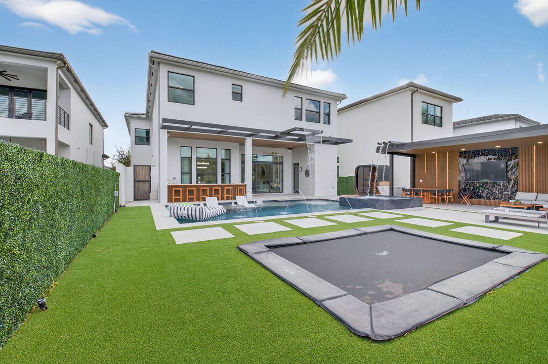 For Sale: $3,799,999 (5 beds, 6 baths, 5170 Square Feet)