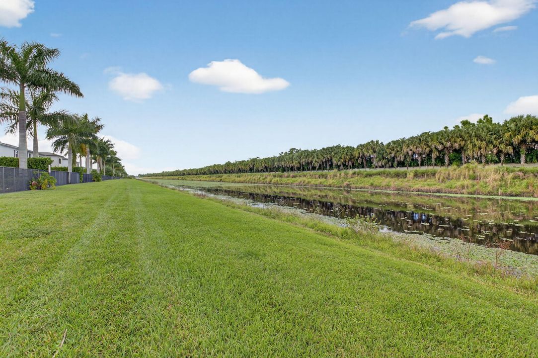 For Sale: $3,799,999 (5 beds, 6 baths, 5170 Square Feet)