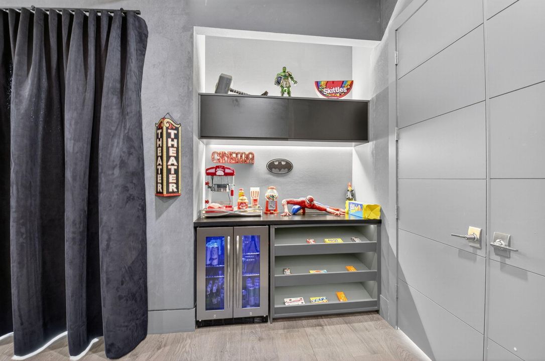 For Sale: $3,799,999 (5 beds, 6 baths, 5170 Square Feet)