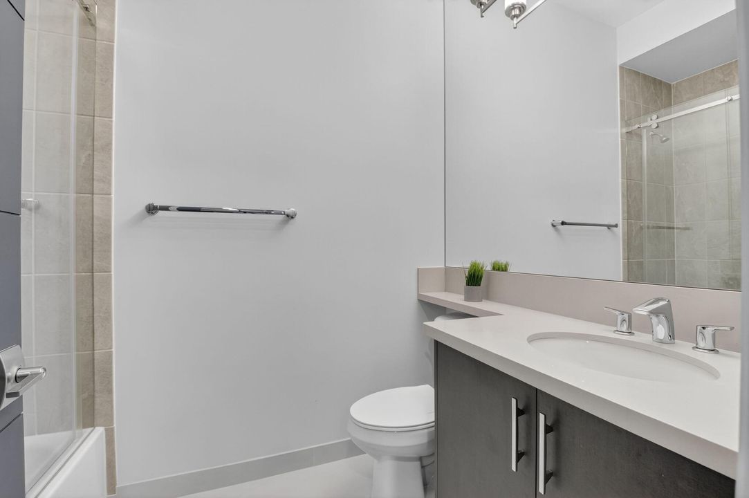 For Sale: $3,799,999 (5 beds, 6 baths, 5170 Square Feet)