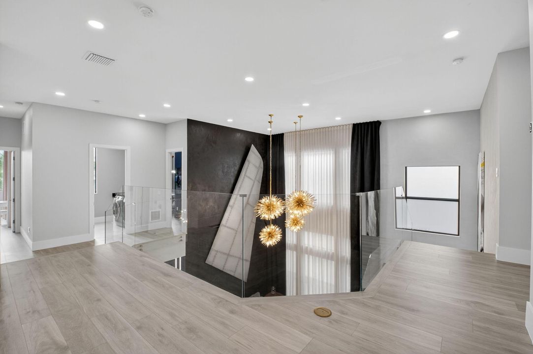 For Sale: $3,799,999 (5 beds, 6 baths, 5170 Square Feet)