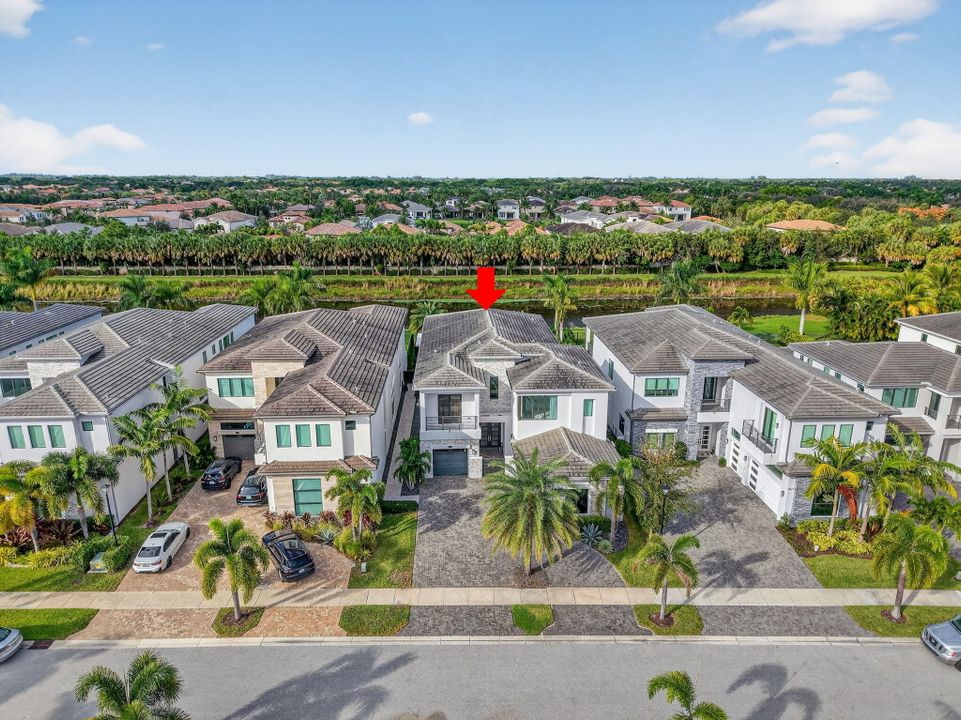 For Sale: $3,799,999 (5 beds, 6 baths, 5170 Square Feet)