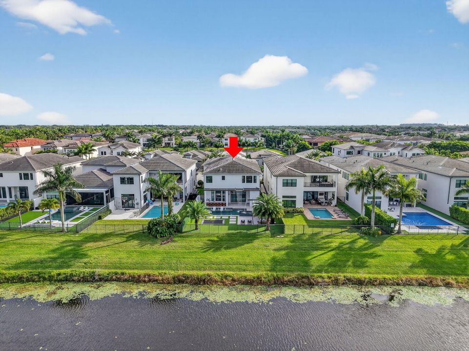 For Sale: $3,799,999 (5 beds, 6 baths, 5170 Square Feet)