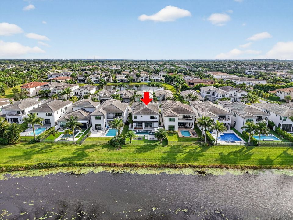 For Sale: $3,799,999 (5 beds, 6 baths, 5170 Square Feet)