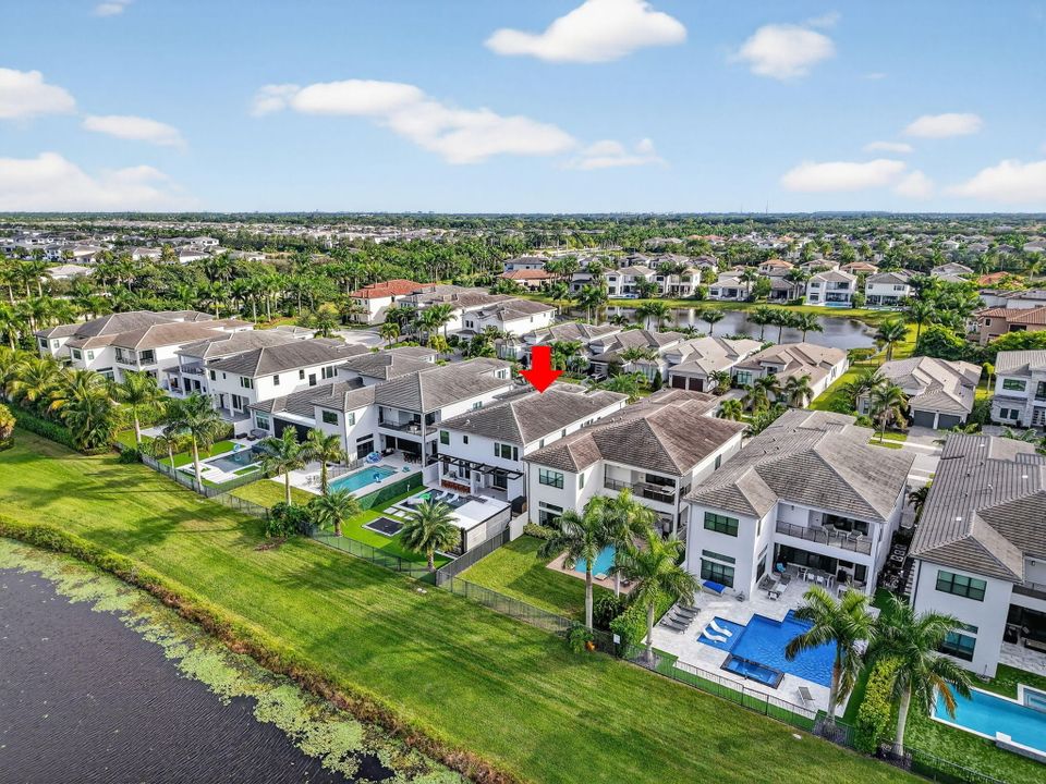 For Sale: $3,799,999 (5 beds, 6 baths, 5170 Square Feet)