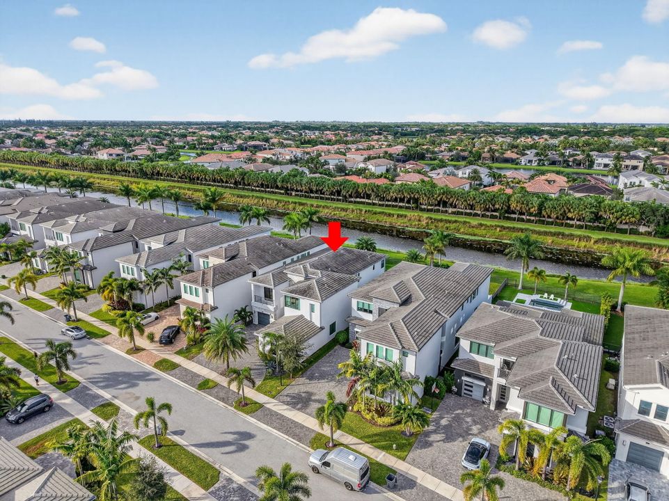 For Sale: $3,799,999 (5 beds, 6 baths, 5170 Square Feet)