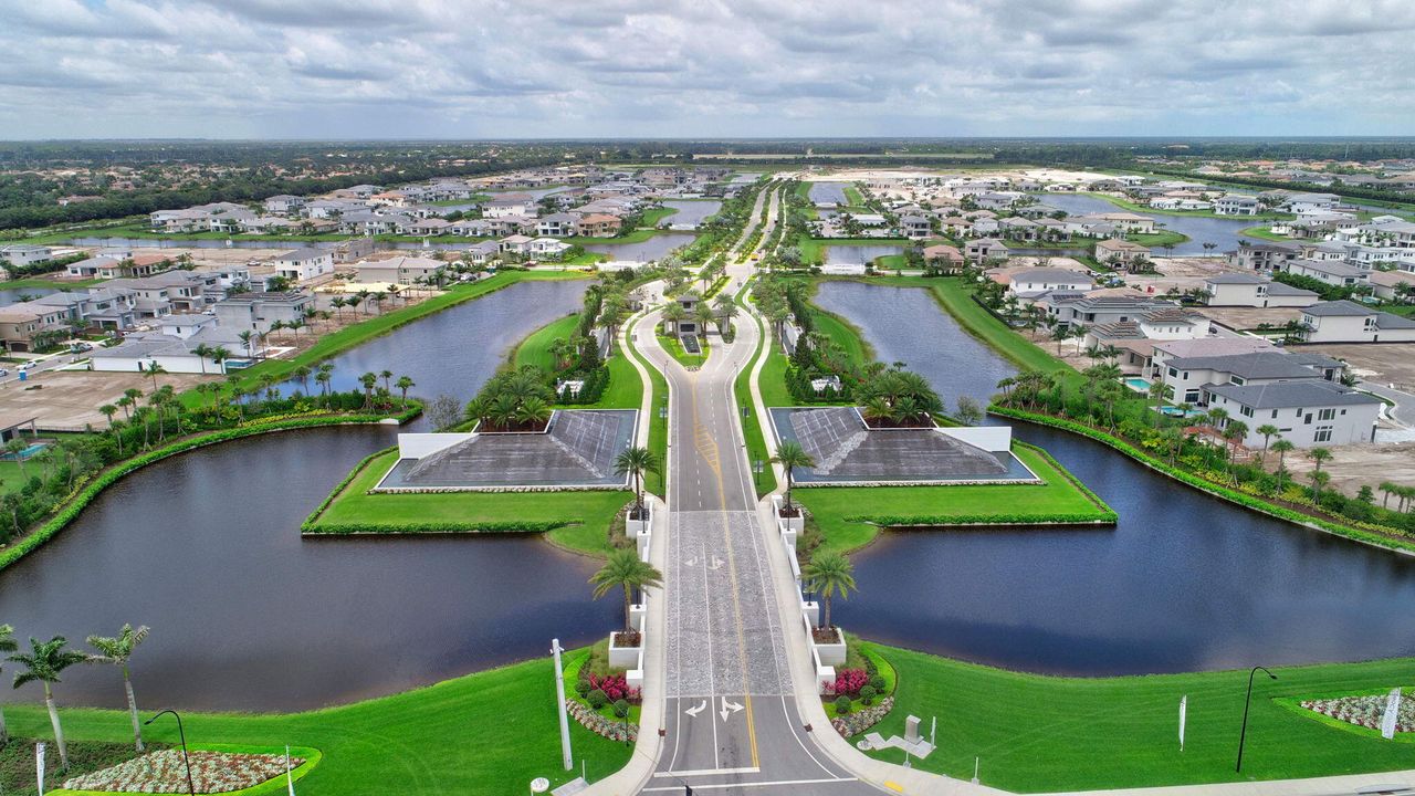 For Sale: $3,799,999 (5 beds, 6 baths, 5170 Square Feet)