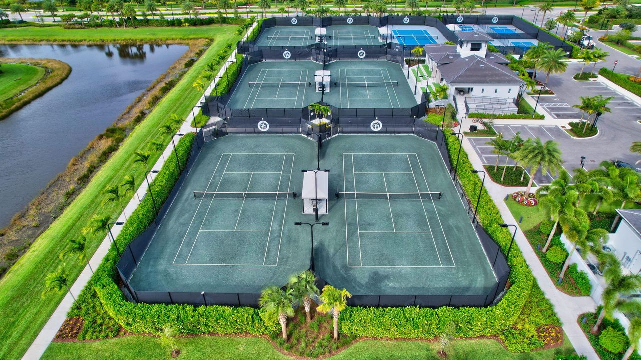 For Sale: $3,799,999 (5 beds, 6 baths, 5170 Square Feet)