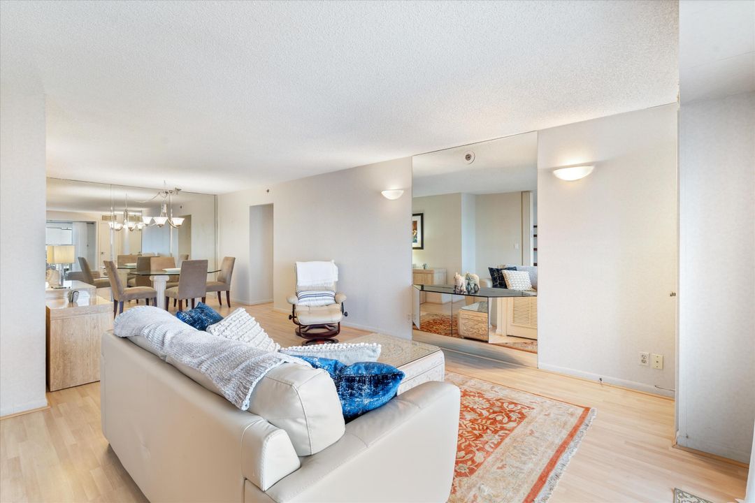 For Sale: $539,000 (2 beds, 2 baths, 1050 Square Feet)